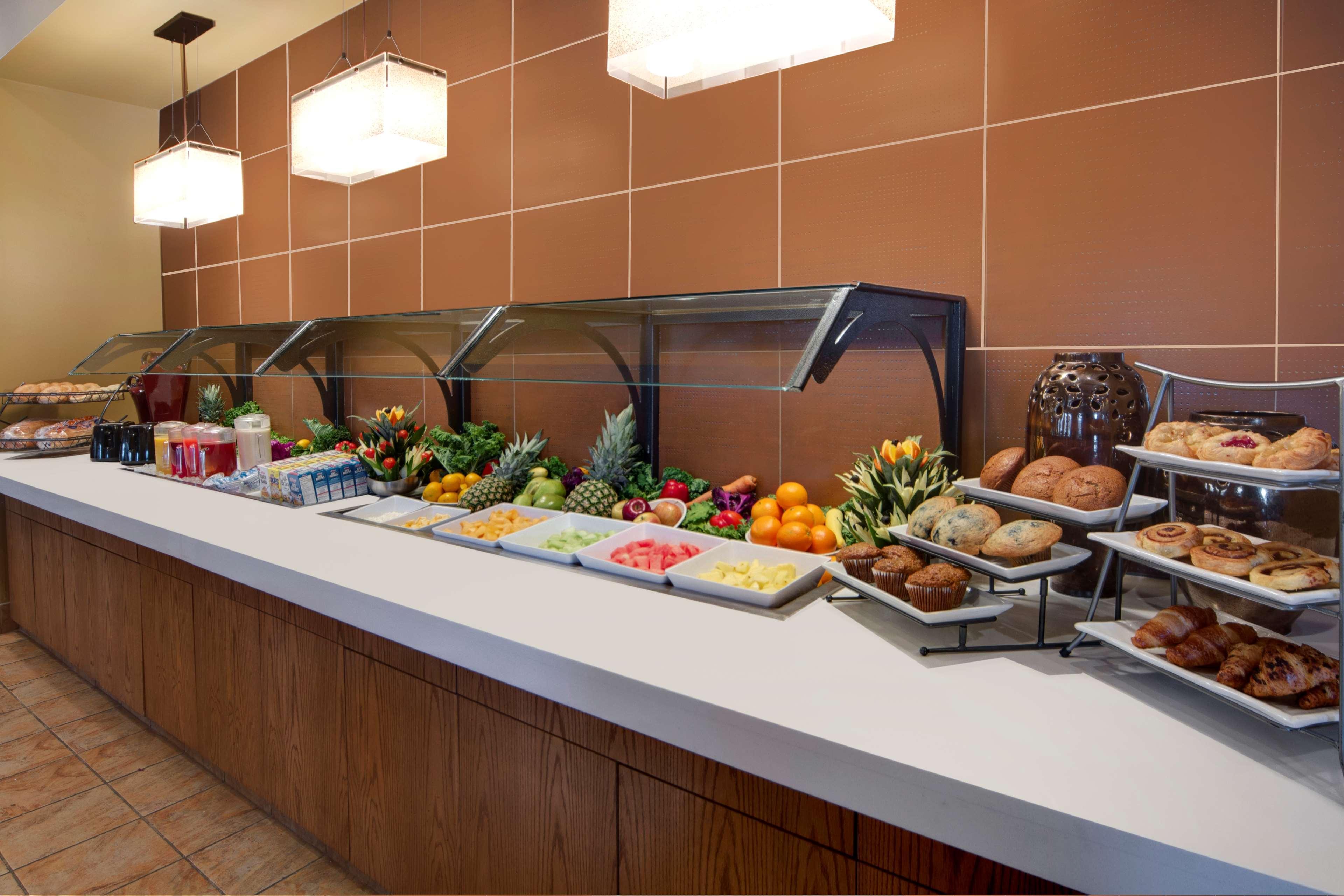 Best Western Plus Winnipeg Airport Hotel Eksteriør bilde